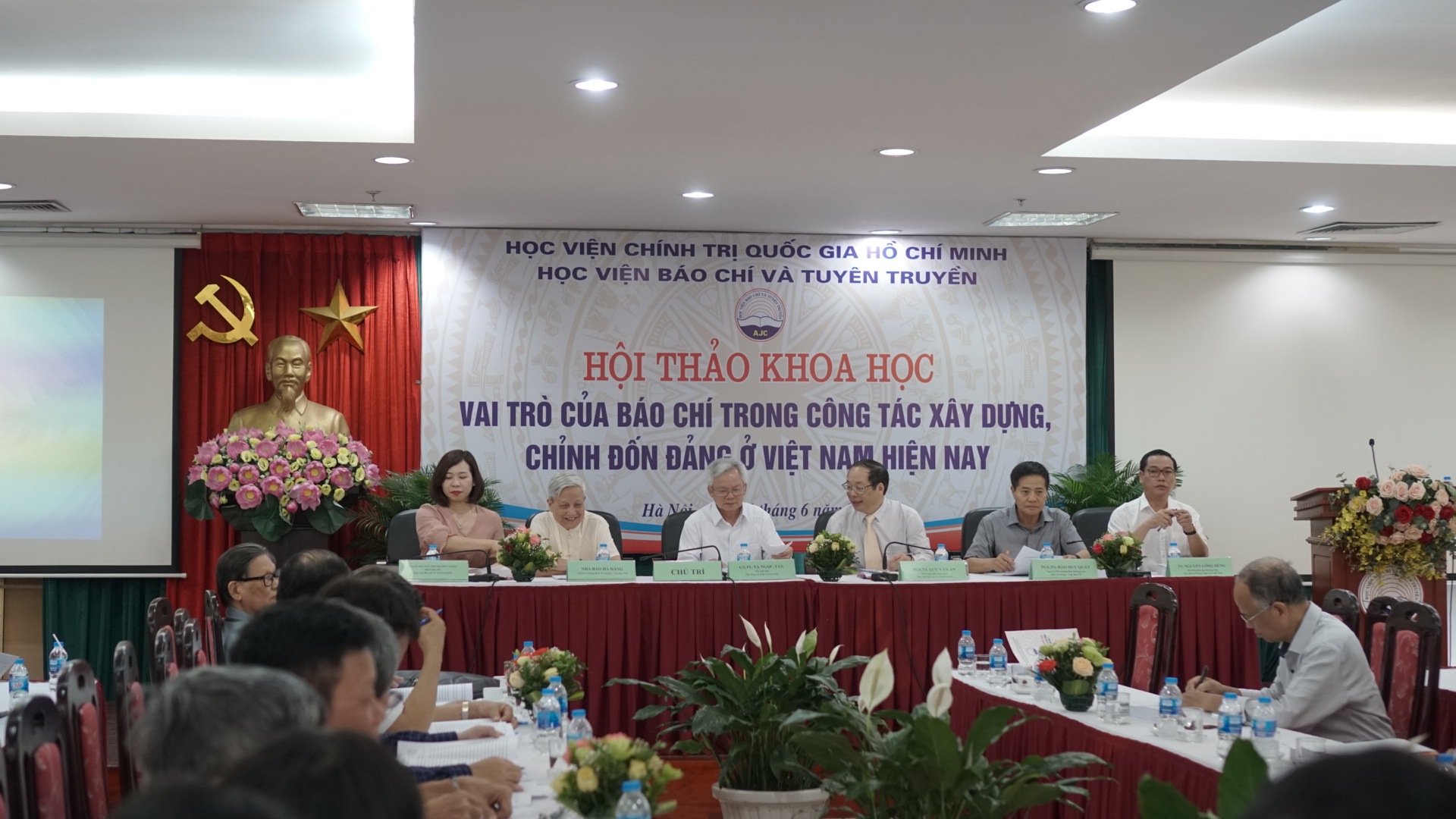 Hội thảo khoa học quốc gia: Vai trò của báo chí trong công tác xây dựng, chỉnh đốn Đảng ở Việt Nam hiện nay