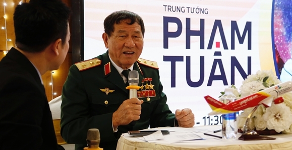 Gặp gỡ Trung tướng Phạm Tuân tại chương trình “Giao lưu cùng anh hùng vũ trụ”