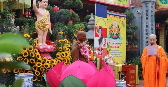 Hình ảnh Đại lễ Phật đản Phật lịch 2568 - Dương lịch 2024 tại Hà Nội