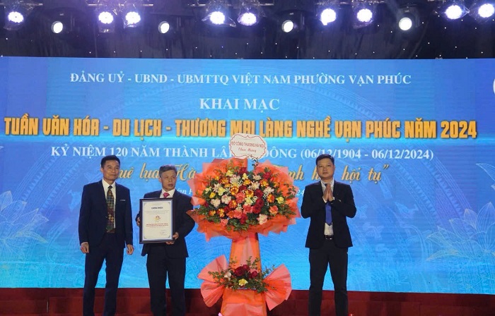 Khai mạc Tuần Văn hóa - Du lịch - Thương mại làng nghề Vạn Phúc năm 2024