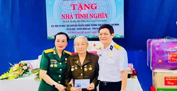 Trọn nghĩa nước non, vẹn tình đồng đội 