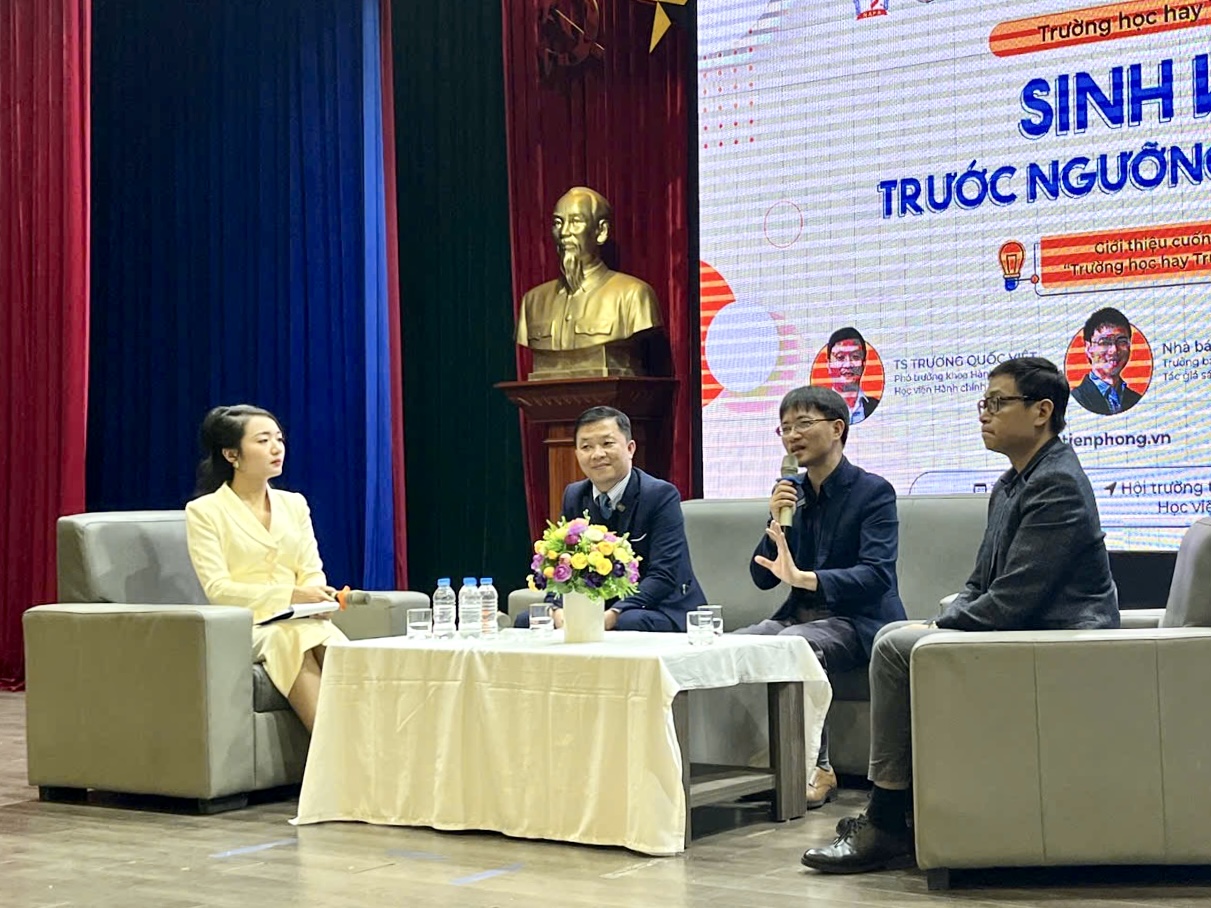 Sinh viên Học viện Hành chính Quốc gia hào hứng với chương trình "Trường học hay Trường đời"